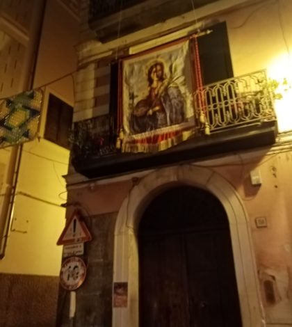 L’Alzata del Panno e la sedia vuota