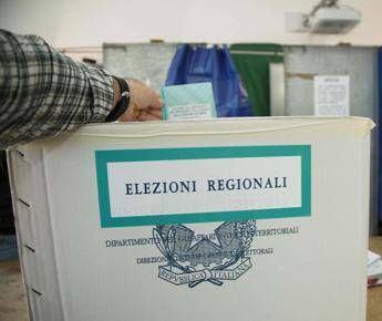  Elezioni Calabria, urne aperte oggi fino alle 23: al voto 1 milione e 900 mila elettori