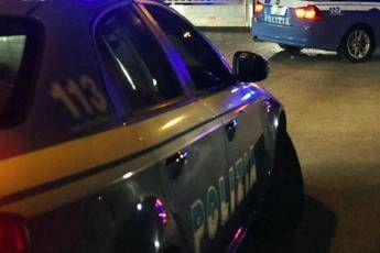 Tivoli, si ribaltano su Porsche rubata: un morto e due feriti gravi