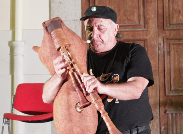  Le zampogne salernitane dal Papa