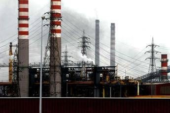 Ex Ilva, annuncio di Urso: “Approvata autorizzazione integrata ambientale, stabilimento è salvo”