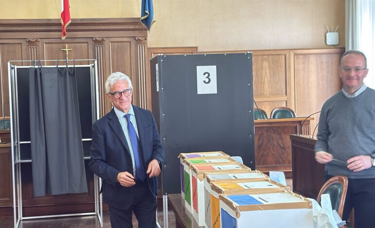 Elezione Napoli. Pd resta partito guida