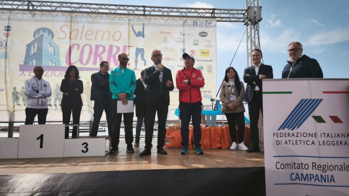 Salerno Corre. Gianni Sasso: record mondiale in stampelle
