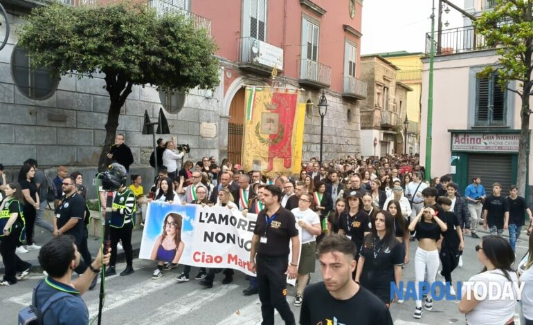 “L’amore vero non uccide”, fiaccolata per Martina
