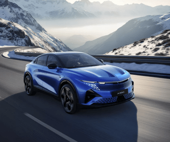  Alpine presenta la A390, fastback elettrica ma sportiva