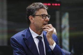  Manovra, Giorgetti a imprese: “Non è chiusa, su banche si ragiona”