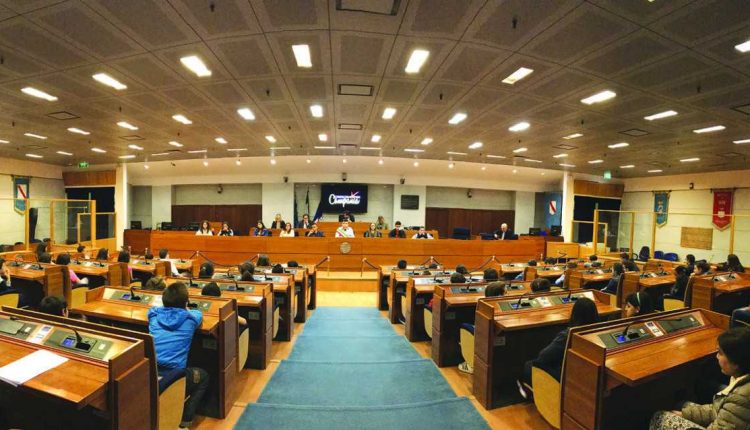 Cambiata la legge regionale per i sindaci