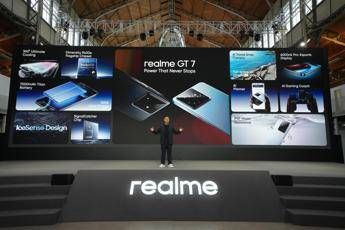  realme GT 7: il nuovo Flagship Killer ridefinisce potenza e autonomia con attenzione al design