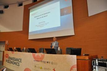  Frey: “La democrazia sta colando a picco e abbiamo il dovere di fare qualcosa”