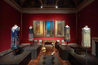  A Palazzo Pitti il Novecento in 40 abiti da sogno