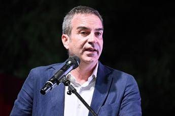  Calabria, il governatore Occhiuto si dimette: “Non mi farò fermare, mi ricandido”