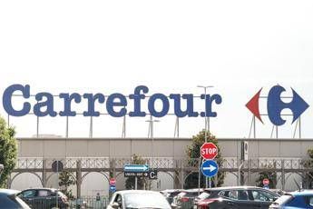  Carrefour vende i suoi mille supermercati italiani a NewPrinces Group, operazione da 1 miliardo di euro