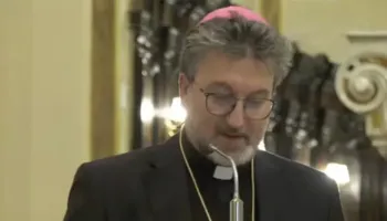 Artista torinese ‘bloccato’ da vescovo di Vallo della Lucania