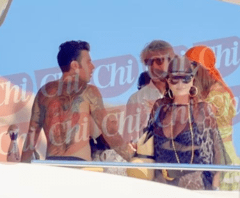 Fedez con Santanché e La Russa: “Sempre in missione per Pulp podcast”