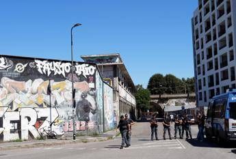 Non solo Leoncavallo, nel mirino altri 128: attenzione Viminale su CasaPound e Spin Time