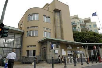  Savona, morto il bambino colto da malore in spiaggia ad Albenga