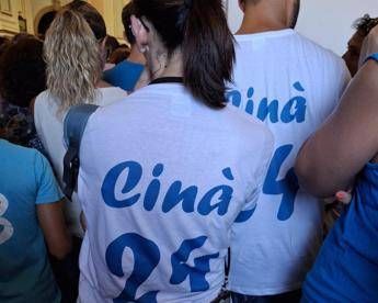  Sinona Cinà, folla ai funerali: l’omaggio delle compagne di squadra