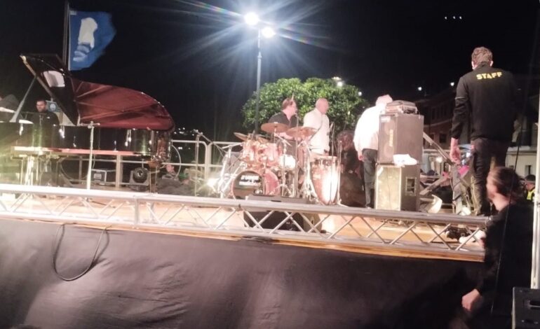  Cilento, concerto in piazza: tragedia sfiorata