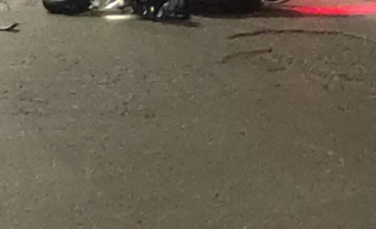 Salerno. Torrione, grave impatto con il motorino