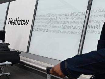 Attacco hacker ad aeroporti europei, arrestato un uomo poi rilasciato su cauzione