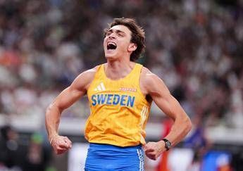  Fenomeno Duplantis, vince l’oro nel salto con l’asta e batte il record del mondo