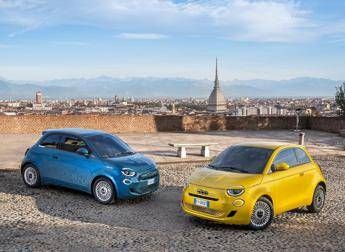 Fiat, al Salone dell’Auto debutto per la nuova 500 Hybrid Torino