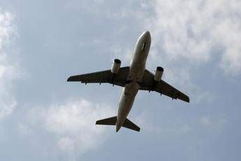 “La Russia può disturbare il 40% dei voli in Europa”, l’allerta Ue