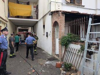 Napoli, esplosione in un appartamento a Meta di Sorrento: 2 morti