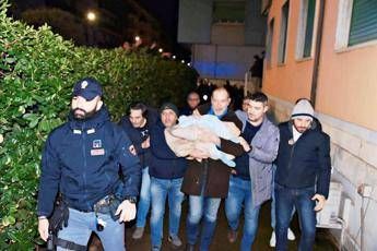 Neonata rapita a Cosenza, si allarga l’inchiesta. Rosa Vespa oggi in tribunale