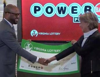  Vince premio super alla lotteria, dona tutto in beneficenza