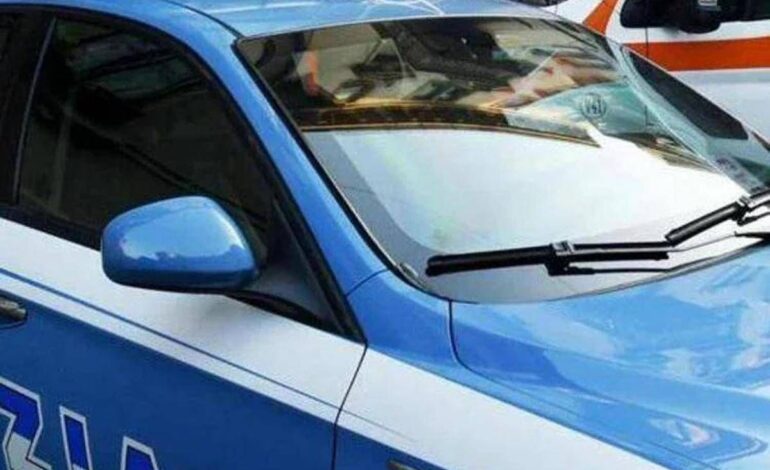  Canta la ninna nanna al bambino, il marito la picchia