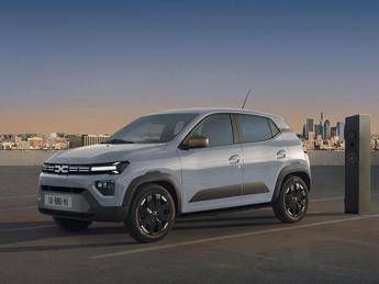  Dacia Spring MY26: più potenza e autonomia per la city car elettrica