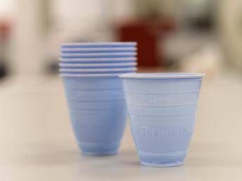  FLO lancia il bicchiere R-Hybrid SKY, eco-design avanzato e riciclabilità