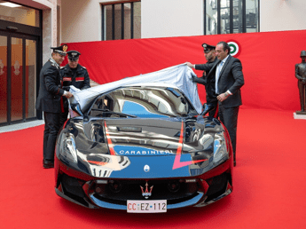 Filosa presenta a Carabinieri nuove Alfa e Maserati per trasporto sangue