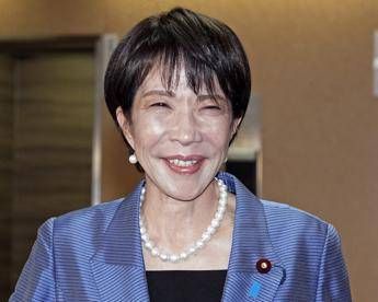  Sanae Takaichi, Iron Maiden nel cuore e la ‘scuola’ di Shinzo Abe: chi è la prima donna premier del Giappone