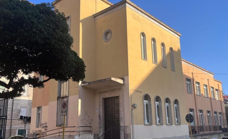 Eboli, il mistero delle scuole fuorilegge