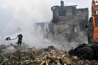  Ucraina-Russia, attacchi contro Kiev e pioggia di droni sui territori di Mosca: morti e feriti