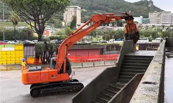 Nuovo Arechi, al via la demolizione della Curva Nord: