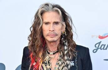  Steven Tyler diffida il borgo calabrese dei nonni: “Per il museo del rock non usino il mio nome”