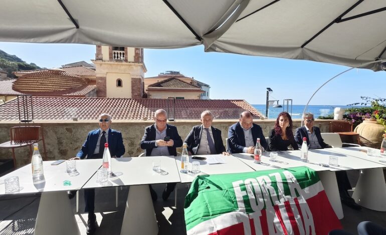 Forza Italia : tappa a Castellabate