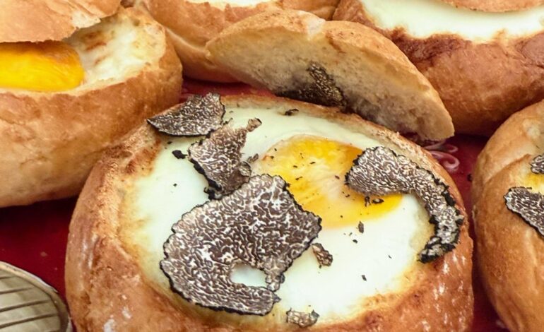  Fervono  i preparativi per il Natale