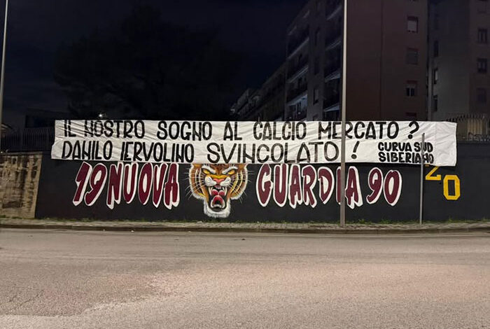 Salernitana,  striscione contro Iervolino sul calciomercato