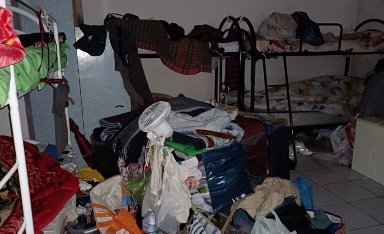 Salerno. 19 extracomunitari in un immobile in piazza Alario