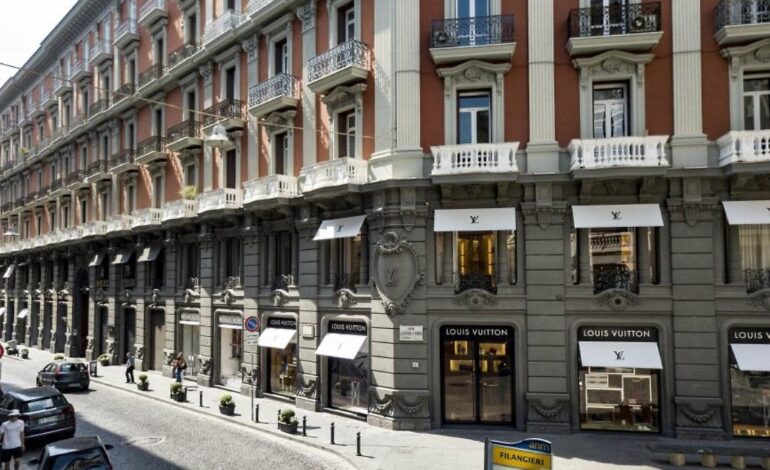 Furto nella redazione di Repubblica a Napoli, la solidarietà