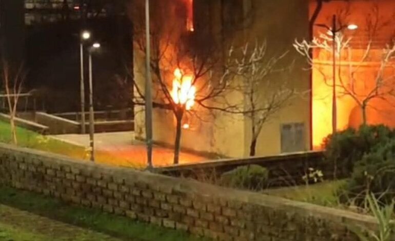 Salerno. Ex Salid, deposito in fiamme