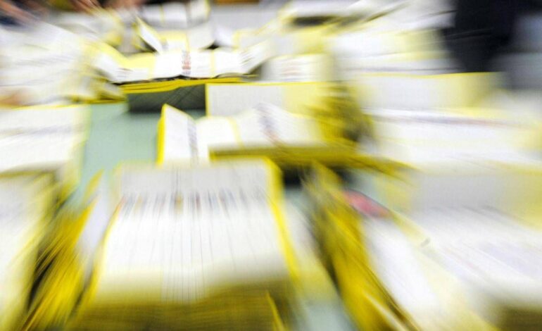 Sondaggio politico, Fdi sale al 28,1% e Pd al 20,8%: aumenta il divario