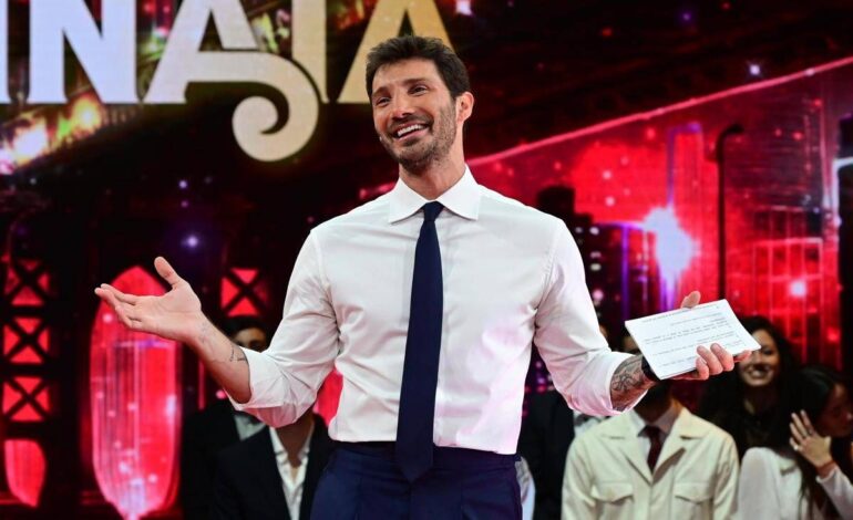  Stasera tutto è possibile, mercoledì 25 marzo: gli ospiti e il tema di oggi