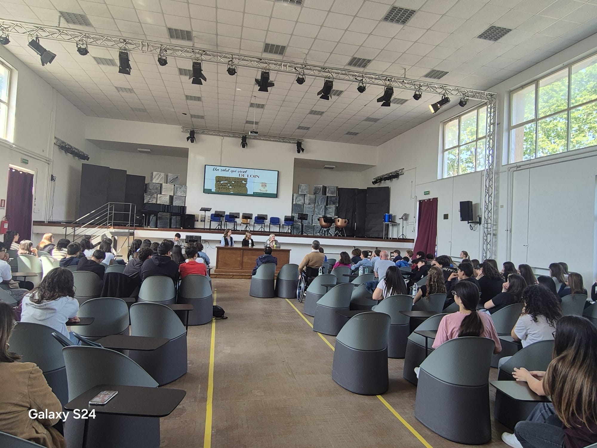 “Un viaggio nel mondo dei papiri”: il Liceo Classico “Perito-Levi”