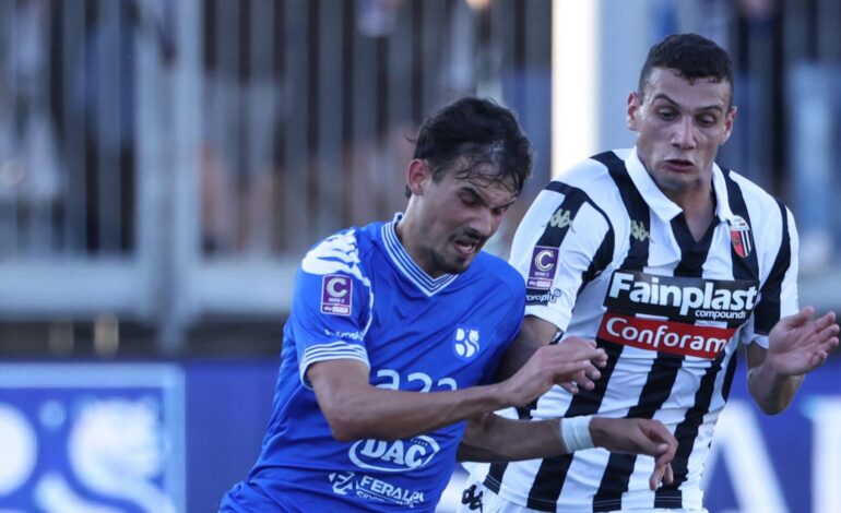 L’Ascoli vola in Serie B: Union Brescia travolto 3-0