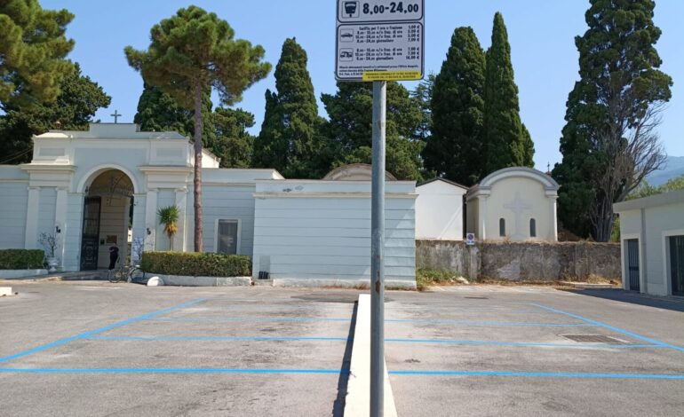 Vibonati. Vai a mare? Paga il parcheggio al camposanto